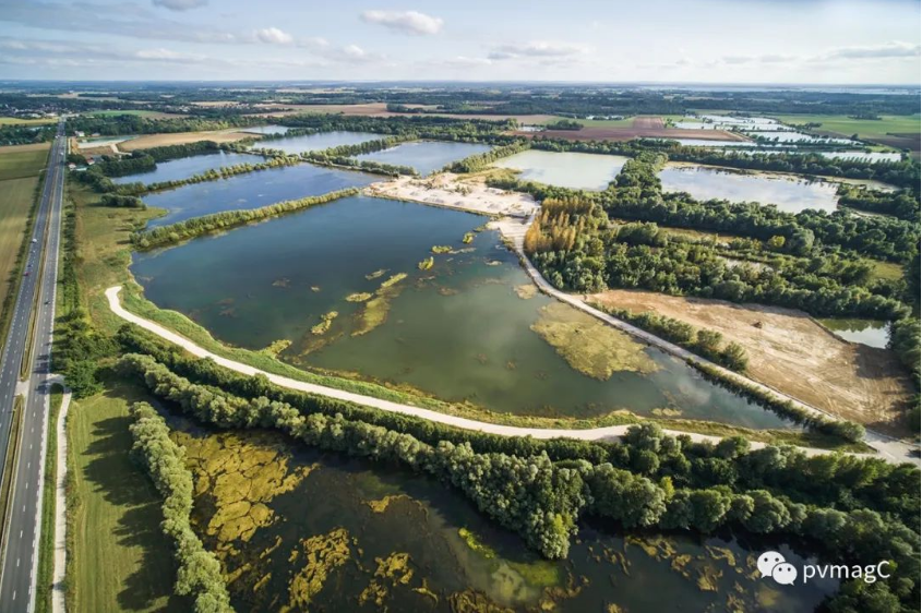 Крупнейшая плавучая фотоэлектрическая электростанция в Европе